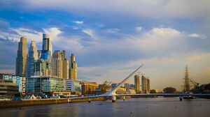 Puerto Madero - Puente de la mujer (44673627614).jpg