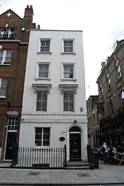 ملف:48 Langham Street, London W1.jpg