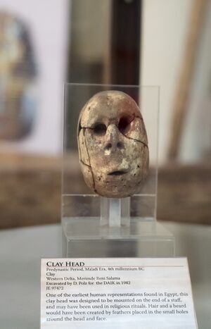 Merimde clay head, Predynastic Period, Maadi Era, 4th millennium BCE.jpg