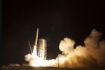 مينوتور 5 يغادر محطة اطلاق وسط الأطلسي الفضائية، 7 سبتمبر 2013.