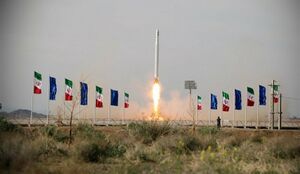 صاروخ فضائي إيراني1.jpg