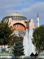 كاتدرائية آيا صوفيا (حالياً مسجد) مركز الأرثوذكسية العالميّة السابق في إسطنبول،  تركيا