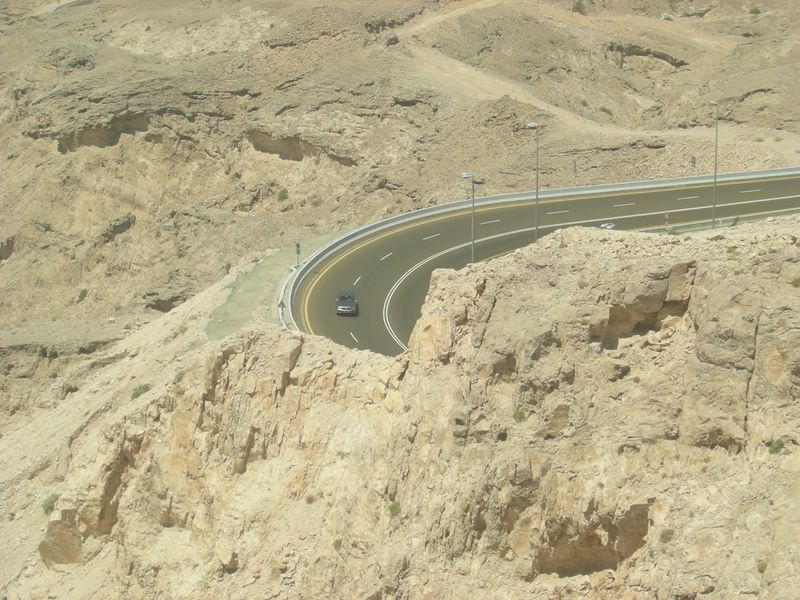 ملف:Road to Jebel Hafeed.jpg