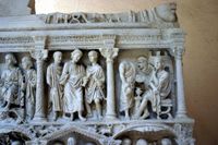 Cast of Christ's trial before Pilate, with Pilate about to wash his hands. Detail from the Early Christian Sarcophagus of Junius Bassus (ت. 359)