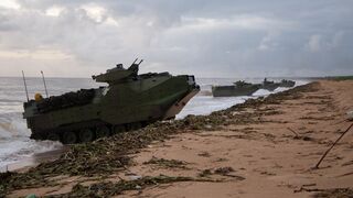 Brazilian Marines Amphibian operations with CLAnfs.