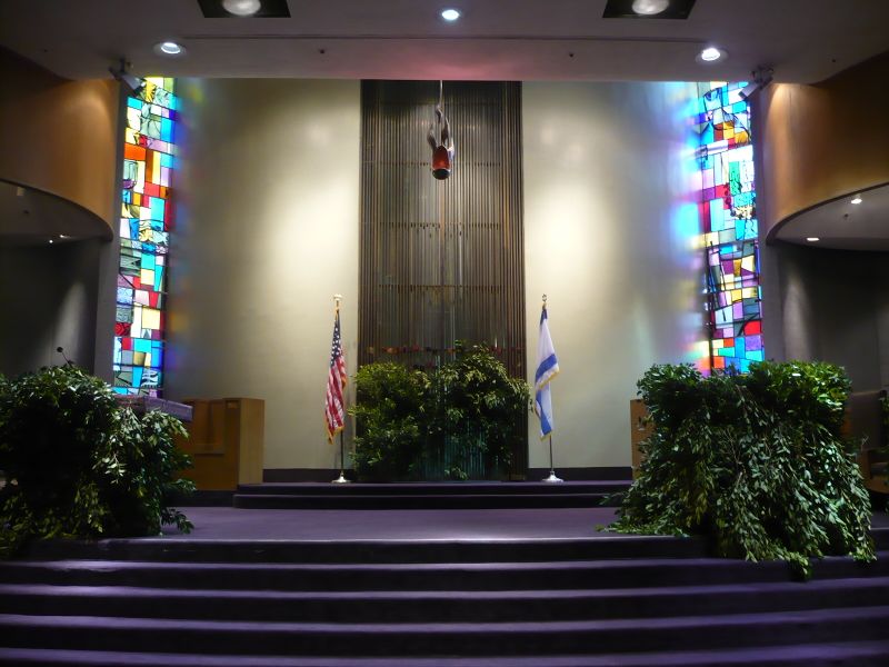 ملف:Shavuot synagogue2.jpg