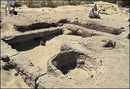 اكتشاف محطة بريدية عمرها 35000 سنة في واحة الخارجة بمصر أغسطس، 2010.