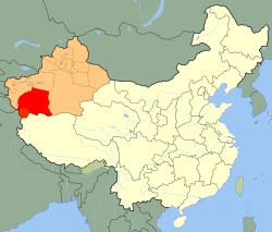 محافظة خوتان (بالأحمر) (وتشمل كون‌يو في شين‌جيانگ (بالبرتقالي)