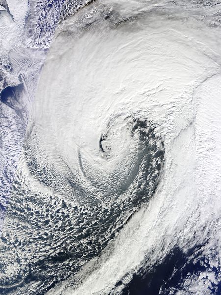 ملف:Northwest Pacific cyclone 2013-01-15 0025Z.jpg