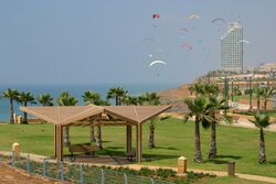 PikiWiki Israel 2898 Netanya טיילת המצוק בנתניה.jpg