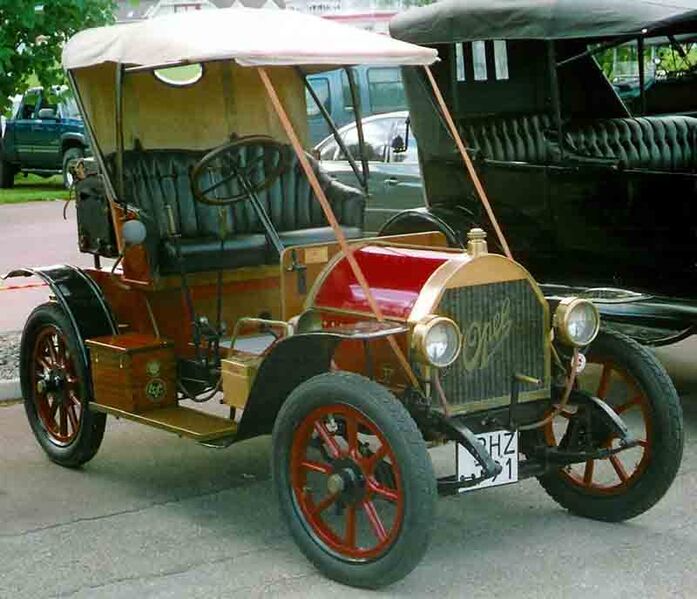 ملف:Opel 4 8 PS Doktorwagen 1910.jpg