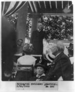 President Woodrow Wilson dedicates the memorial site at Arlington National Cemetery (May 30, 1915)