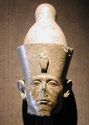 رأس سنوسرت الثالث من متحف الأقصر في مصر