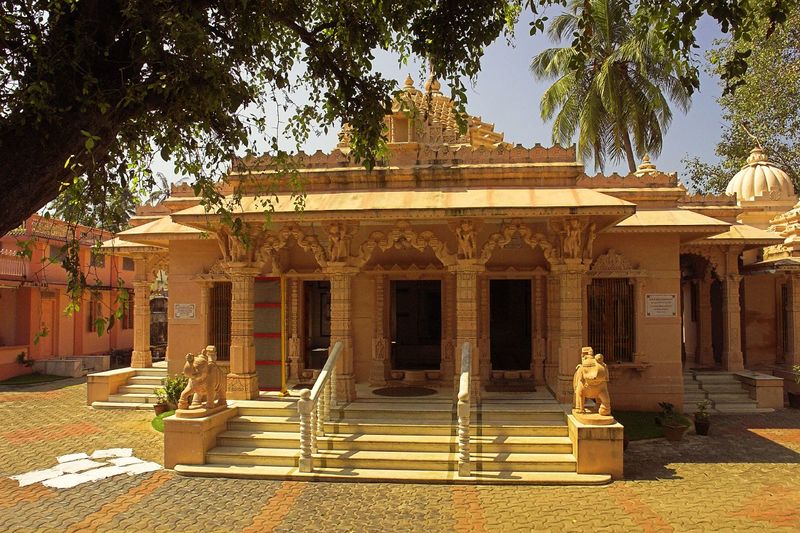 ملف:Kerala jain temple.jpg