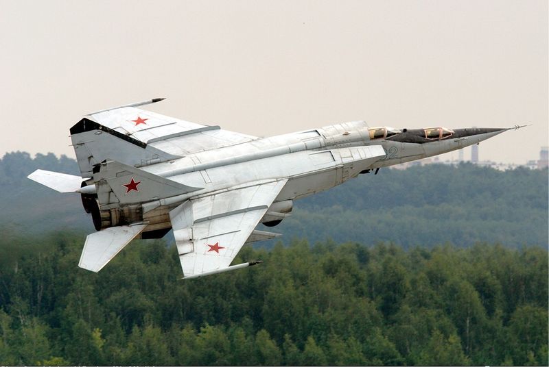 ملف:Russian Air Force MiG-25.jpg