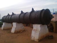 Thanjavur cannon.jpg