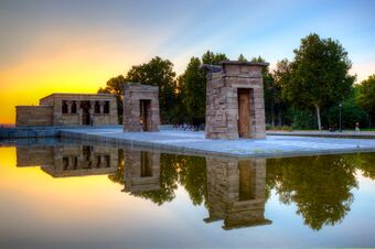 Templo de Debod in Madrid.jpg