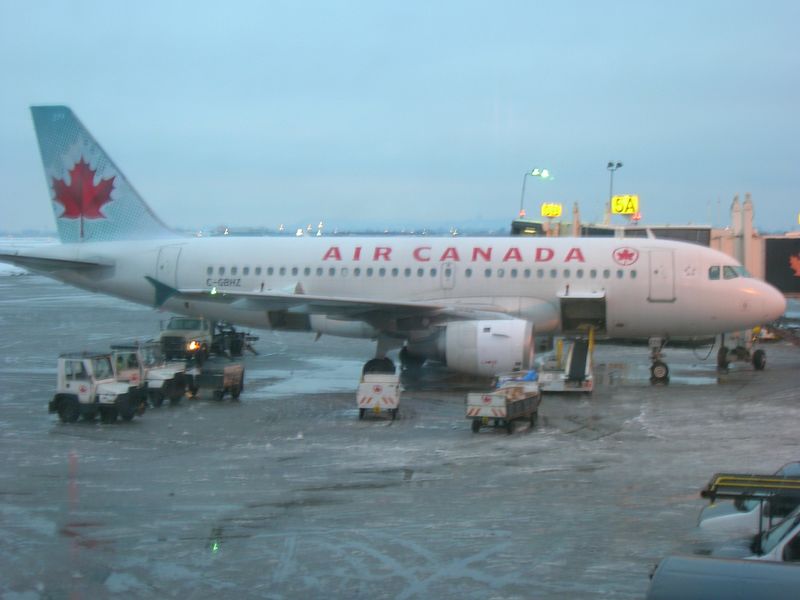 ملف:Air Canada Airbus.jpg