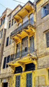 المبنى الذي سكنه شارل ديغول في شارع مار إلياس