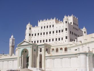 Sultan Al Kathiri Palace, Seiyun (2285894903).jpg