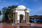 Thomas Parr Monument, Bengkulu, 2015-04-19 01.jpg