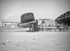 ETH-BIB-Fokker vor Hangar am Kap Juby-Tschadseeflug 1930-31-LBS MH02-08-1070.tif
