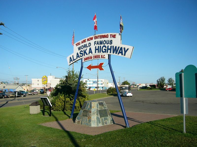 ملف:Alaska Highway Start.jpg