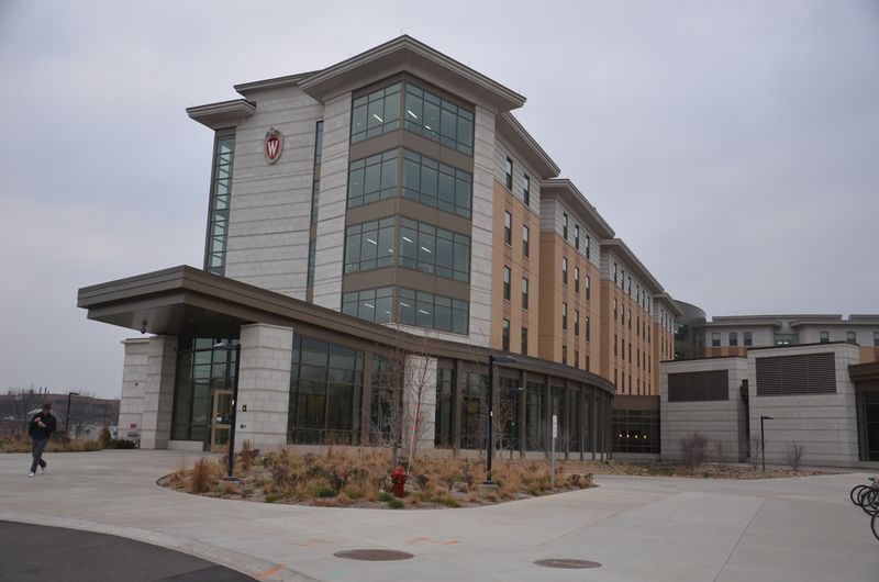 ملف:Dejope Hall-front.JPG