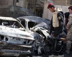 السيارة المفخخة في تفجيرات الفلوجة أبريل 2011.jpg
