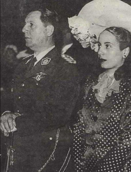 ملف:Peron y Eva - casamiento civil - 1945.jpg