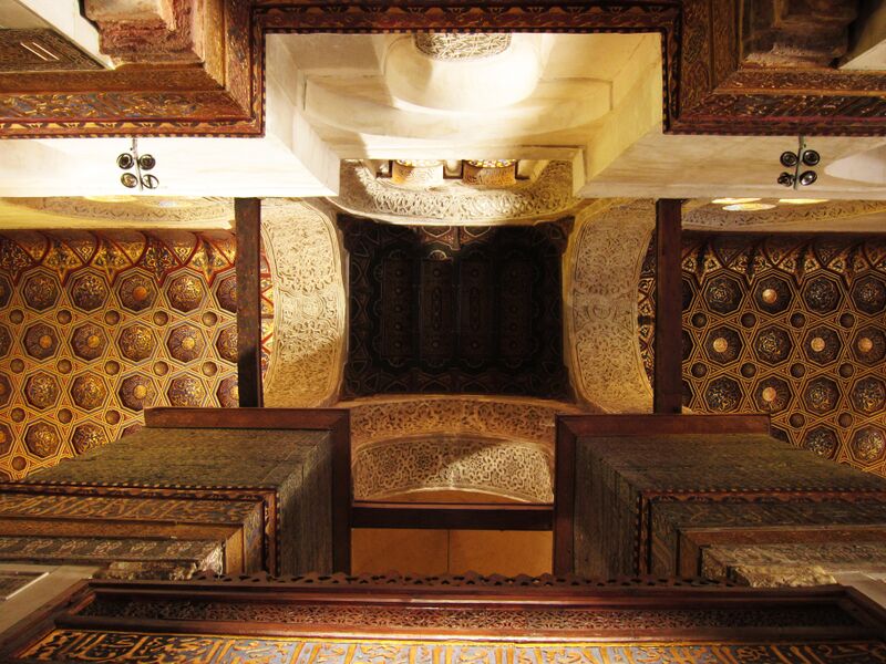 ملف:Flickr - HuTect ShOts - Ceiling - The Complex of Sultan Qalawun مجمع السلطان قلاوون - El.Muiz Le Din Allah Street - Cairo - Egypt - 29 05 2010 (2).jpg