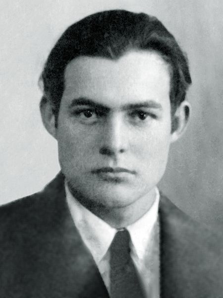 ملف:Ernest Hemingway 1923 passport photo.jpg