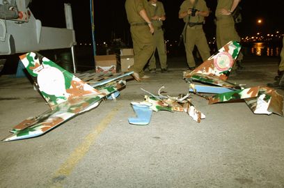 درون تابع لحزب الله، من طراز أبابيل القدس اعترضتها القوات الجوية الإسرائيلية على بعد 10 كيلومتر من عكا في 7 أغسطس 2006.
