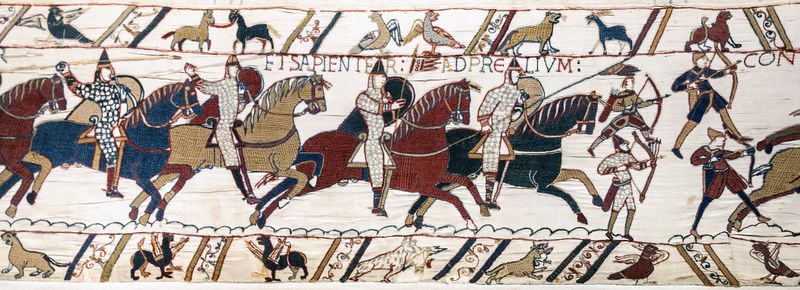 ملف:Bayeux Tapestry scene51 Battle of Hastings Norman knights and archers.jpg