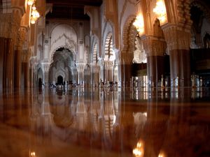 العمارة الداخلية في مسجد الحسن الثاني، المغرب