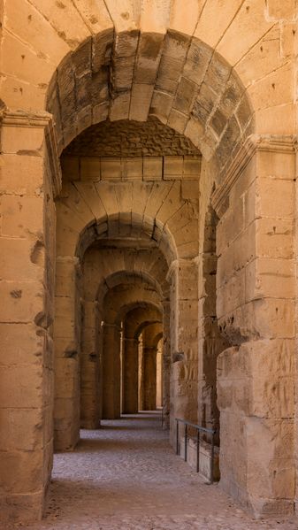 ملف:Anfiteatro, El Jem, Túnez, 2016-09-04, DD 10.jpg