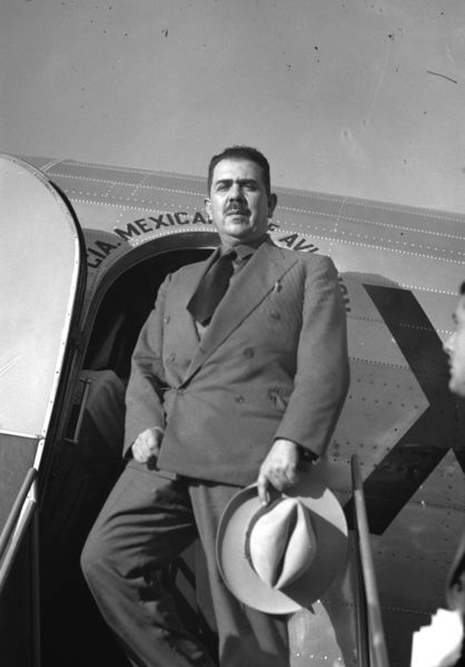 ملف:General Lázaro Cárdenas del Río.jpg