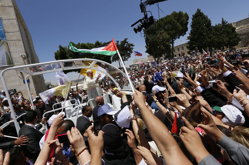 ملف:Pope Francis visit Bethlehem.jpg