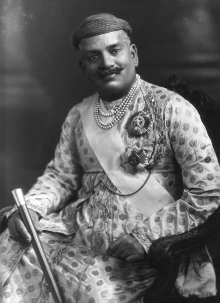 ملف:Sayajirao Gaekwad III, Maharaja of Baroda, 1919.jpg