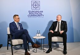 Stubb with Azerbaijani President Ilham Aliyev in 2024