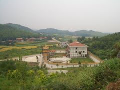 Rural Buddhist community temple in Xianning.