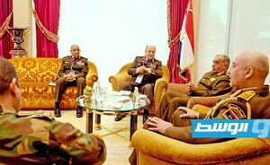 الحداد والناظوري خلال لقاء مع رئيس أركان الجيش المصري الفريق محمد فريد، 2 مارس 2023.