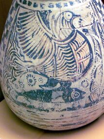 Bird clasping a fish. Decoration of a clay alabastron from Kalyvia, Phaistos, Crete. Early postpalatial period (1350–1300 B.C.)