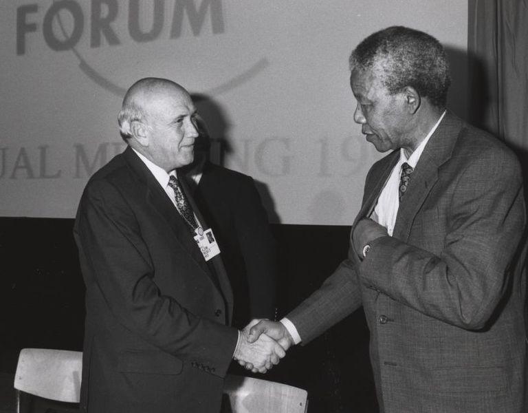 ملف:Frederik de Klerk with Nelson Mandela - World Economic Forum Annual Meeting Davos 1992.jpg