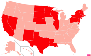 الولايات في الولايات المتحدة من قبل السكان الكاثوليك وفقاً لمسح المشهد الديني لـ مركز پيو للأبحاث لعام 2014.[151] الولايات التي بها عدد سكان كاثوليكي أكبر من الولايات المتحدة ككل باللون الأحمر الكامل.