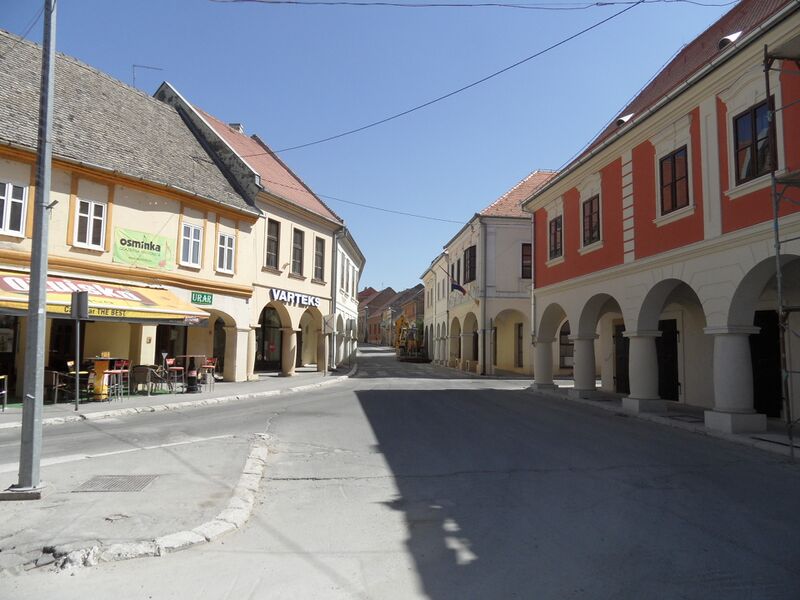 ملف:Vukovar Street scene.JPG