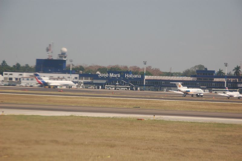 ملف:Jose Marti Airport- Domestic terminal 1.jpg