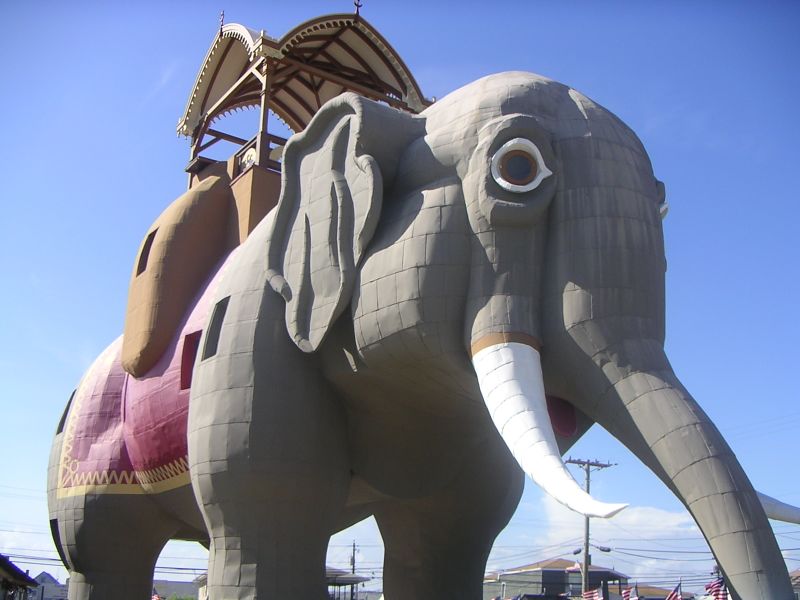 ملف:Lucy the Elephant.jpg
