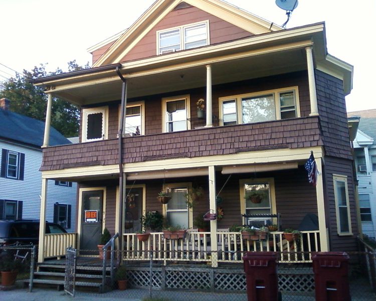 ملف:Jack Kerouac's birthplace, 9 Lupine Road, Lowell MA.jpg
