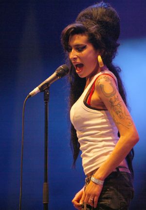 Amy Winehouse f4962007 crop.jpg